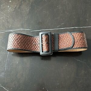 Elegant Brown Woven Belt